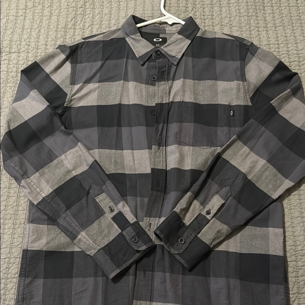 Oakley Black and Gray Casual Button Down Shirt
